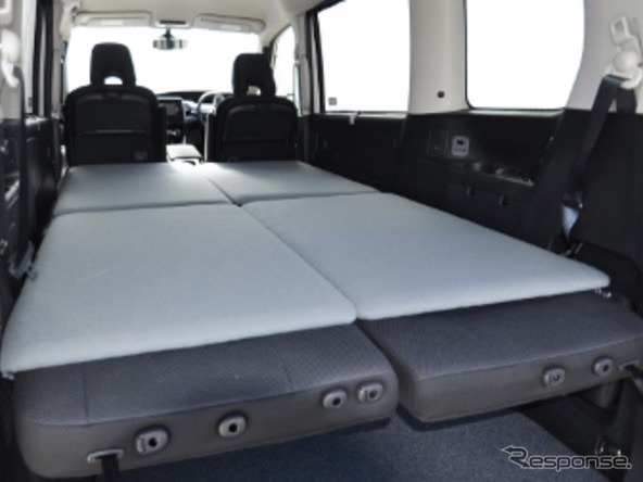 出展予定のキャンピングカー:セレナP-SV(日産ピーズフィールドクラフト)。普段の通勤やお買物にも使える、人気の車中泊モデル。