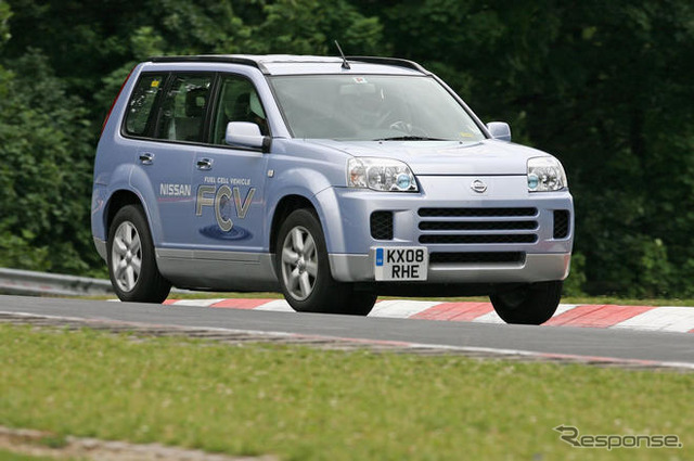 日産 X-TRAIL FCV…ニュルで燃料電池車の最速ラップ記録