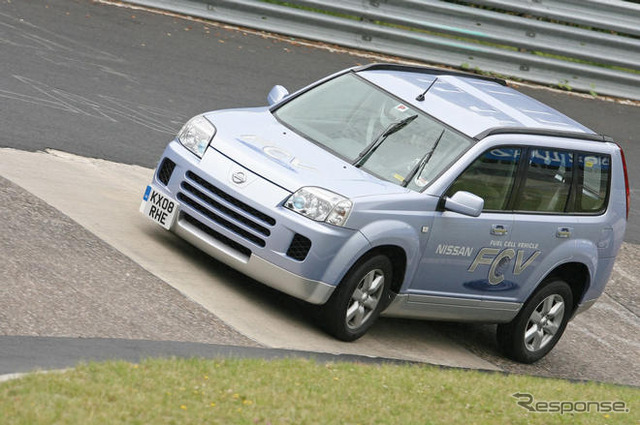 日産 X-TRAIL FCV…ニュルで燃料電池車の最速ラップ記録