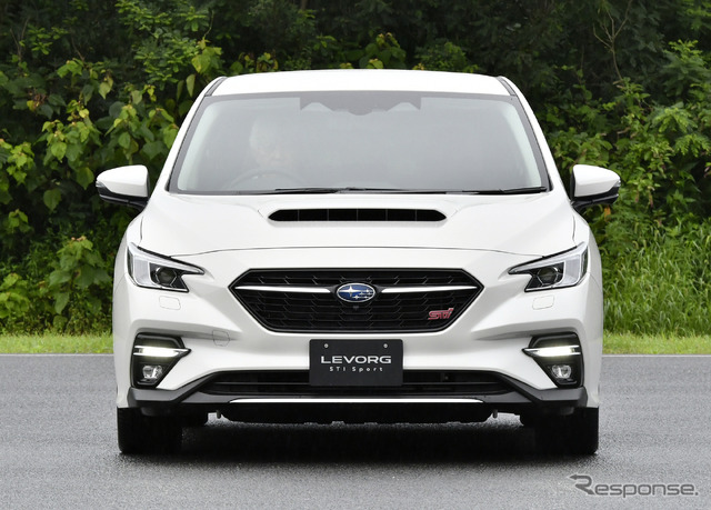 スバル レヴォーグ STI Sport(プロトタイプ)