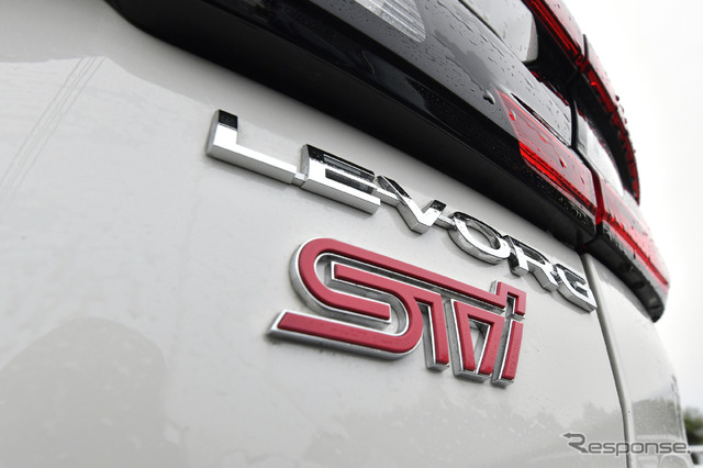 スバル レヴォーグ STI Sport(プロトタイプ)