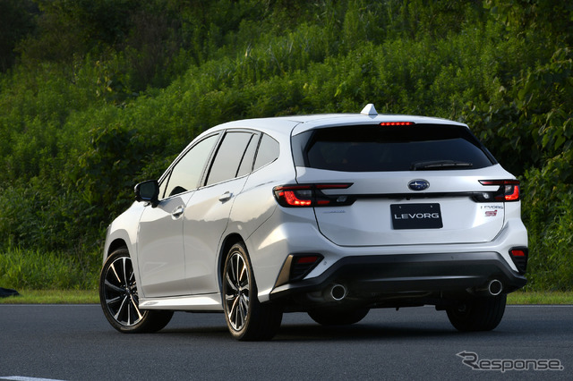 スバル レヴォーグ STI Sport(プロトタイプ)