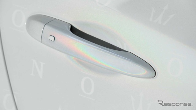マセラティ・クアトロポルテ・トロフェオ をベースにした「ユニカ」のワンオフカスタムモデル