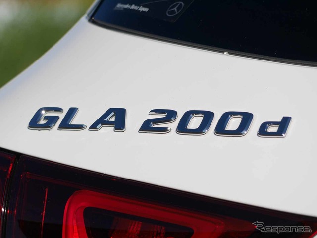 メルセデスベンツ GLA 新型(GLA200d 4MATIC)