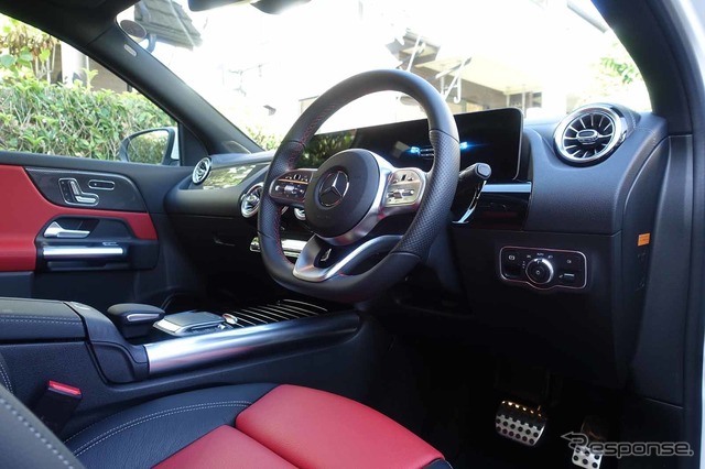 メルセデスベンツ GLA 新型(GLA200d 4MATIC)