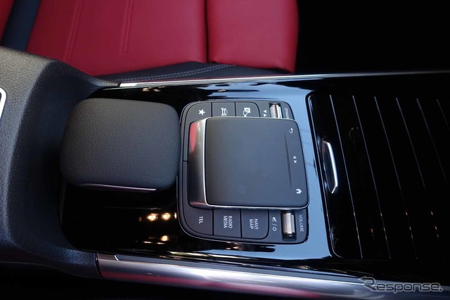 メルセデスベンツ GLA 新型(GLA200d 4MATIC)