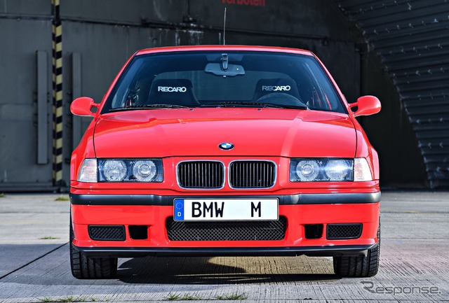 BMW 3シリーズ(E36型)の「ti コンパクト」(写真はM3コンパクト)