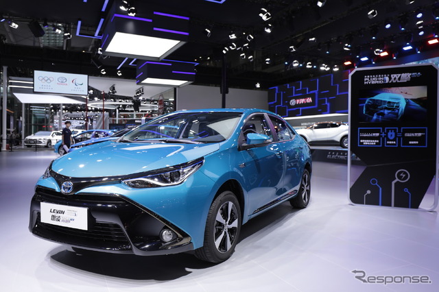 中国で販売されているトヨタ『レビンPHV』(車体は日本でのカローラセダンに相当)