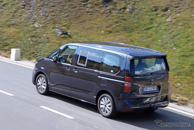 VW T7 PHEVプロトタイプ（スクープ写真）