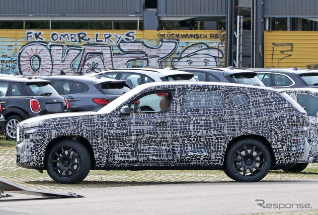 BMW X8 市販型プロトタイプ（スクープ写真）