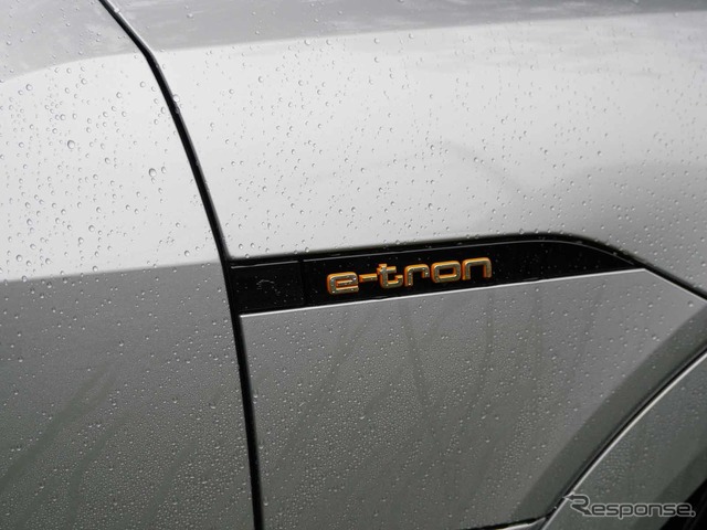 アウディ e-tron スポーツバック 55クワトロ