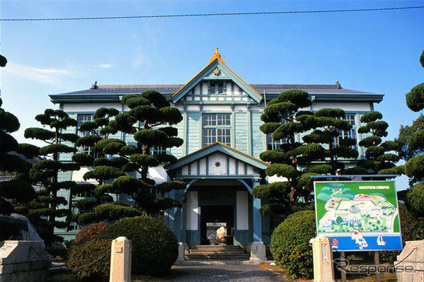 粟島海洋記念館本館