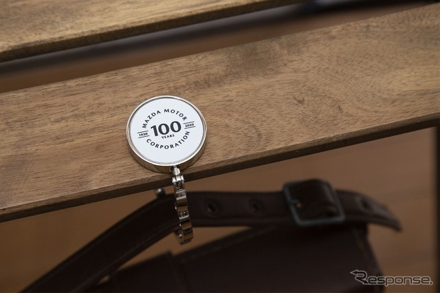 マツダ100th Anniv.バッグハンガー