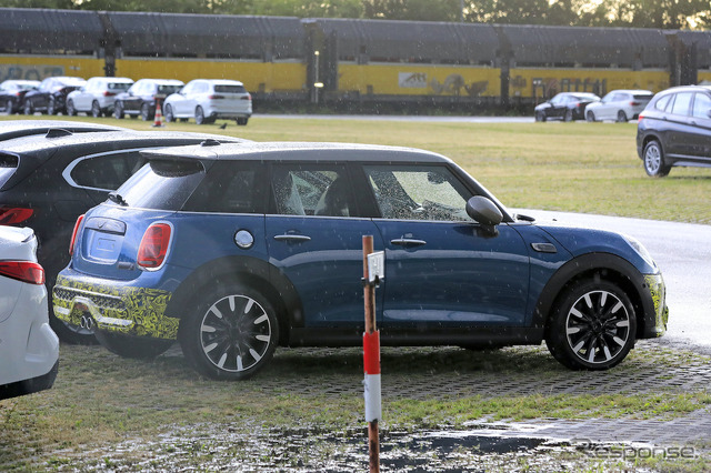 MINI クーパーSE 改良新型プロトタイプ(スクープ写真)