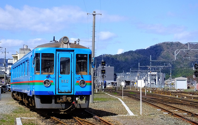 京都丹後鉄道の気動車（KTR800形）。