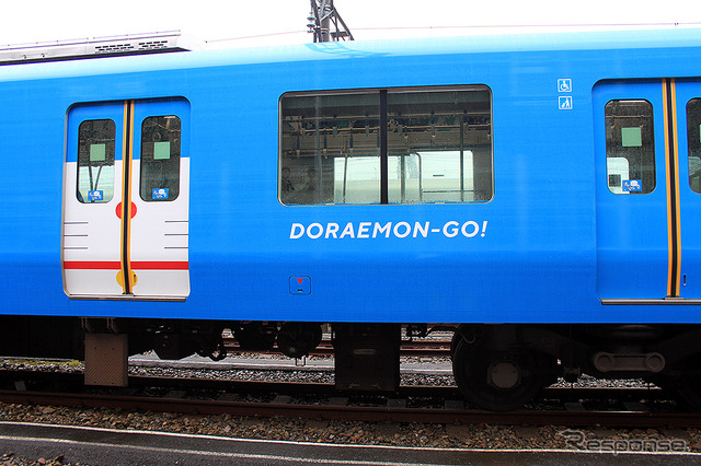 西武鉄道30000系「DORAEMON-GO!」