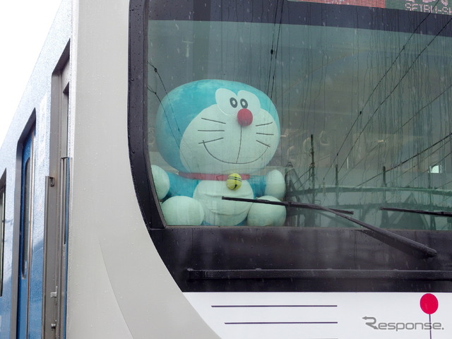 西武鉄道30000系「DORAEMON-GO!」