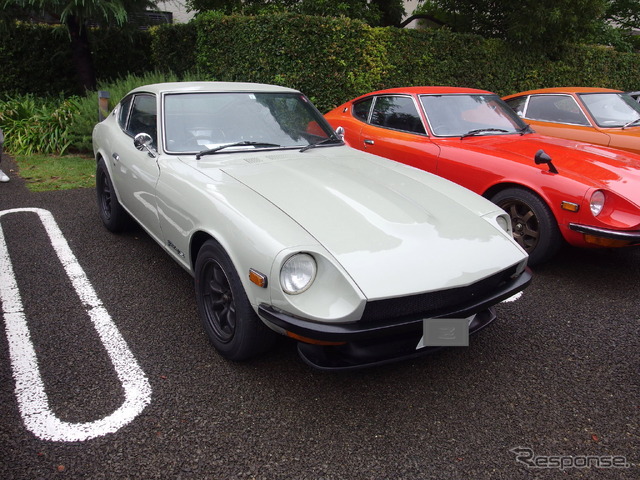 日産フェアレディZ S30(代官山蔦屋書店モーニングクルーズ)