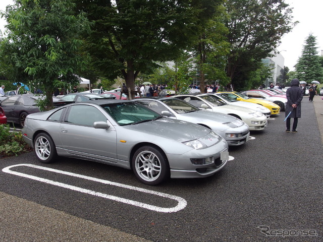 日産フェアレディZ Z32(代官山蔦屋書店モーニングクルーズ)
