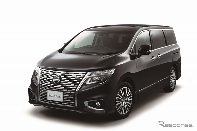 日産 エルグランド 250ハイウエイスターS(ミッドナイトブラック)