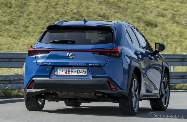 レクサス UX250h(欧州仕様)