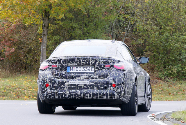 BMW i4M プロトタイプ(スクープ写真)