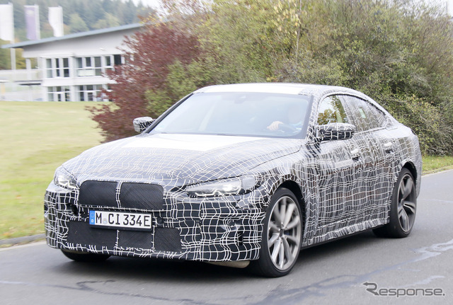 BMW i4M プロトタイプ(スクープ写真)
