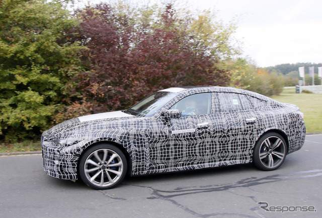 BMW i4M プロトタイプ(スクープ写真)