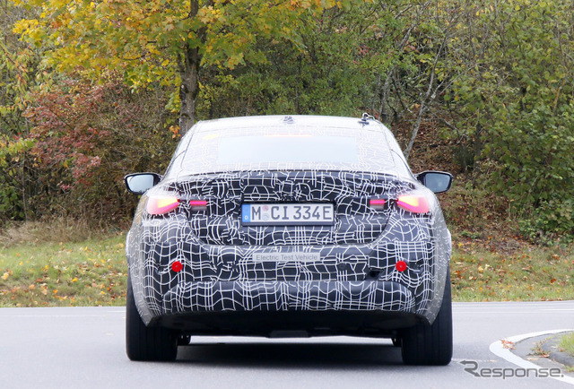 BMW i4M プロトタイプ(スクープ写真)