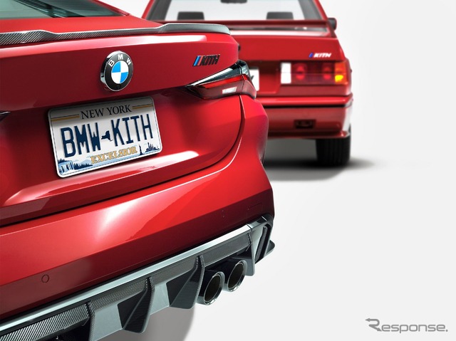 BMWの新型 M4 クーペ と初代 M3 (1989年式)のワンオフモデル