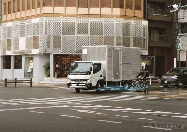 新型キャンター発表:トラックはBEVかFCVか?