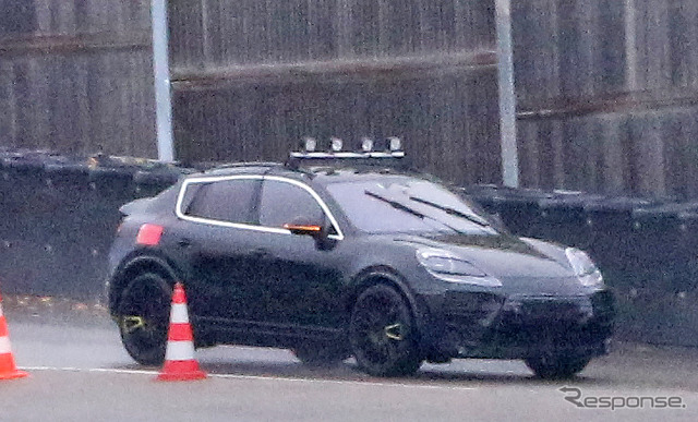 ポルシェ マカンEV 開発車両(スクープ写真)