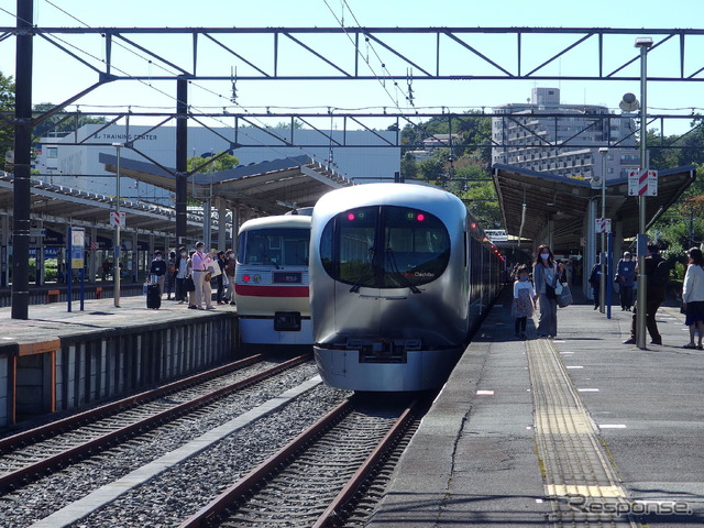 西武球場前駅