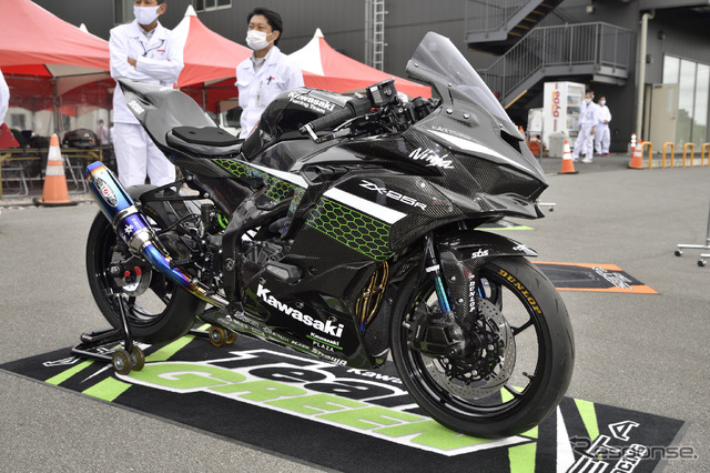 カワサキ Ninja ZX-25R