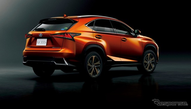 レクサス NX300h(ブレージングカーネリアンコントラストレイヤリング)