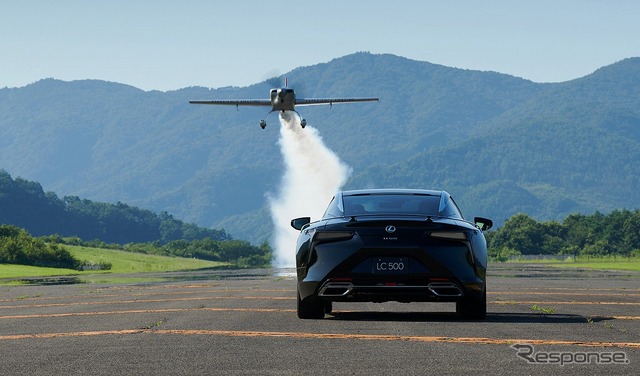 レクサス LC500h AVIATION(ブラック)