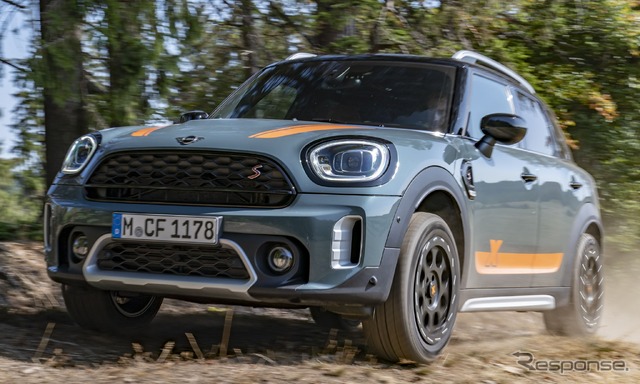 MINI カントリーマン(MINI クロスオーバー )の「Powered by X-raid」パッケージ