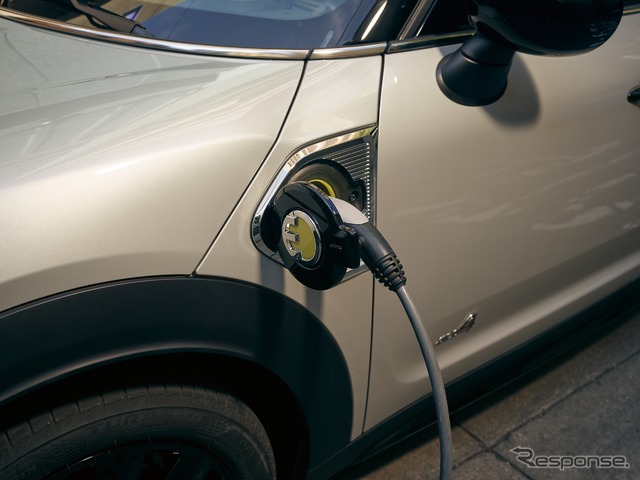 MINI カントリーマン(MINI クロスオーバー)改良新型のPHV