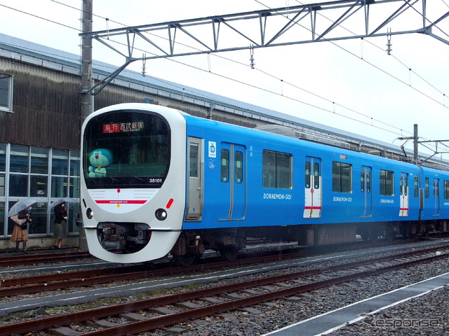 西武鉄道ドラえもん電車 DORAEMON GO