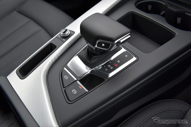 アウディ A4アバント 改良新型(35 TFSI Advanced)