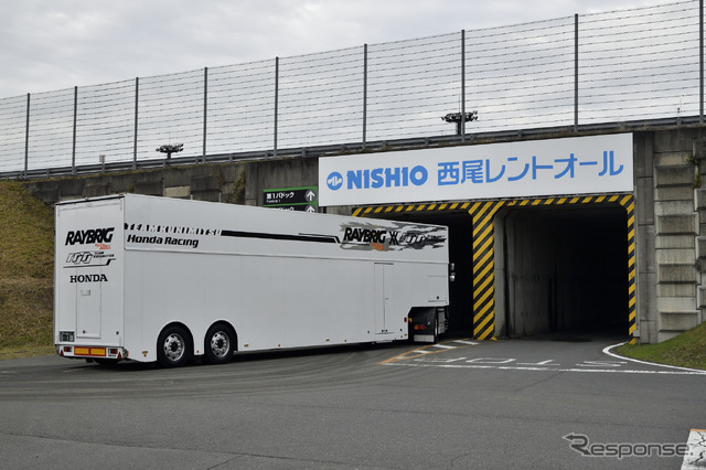 SUPER GT第7戦 ツインリンクもてぎ搬入の様子