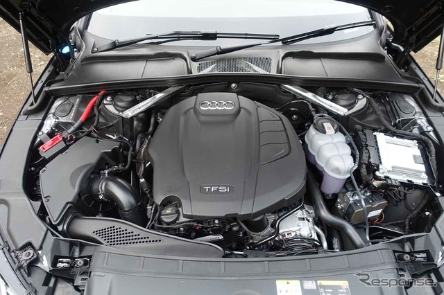 アウディ A4アバント 改良新型(35 TFSI Advanced)