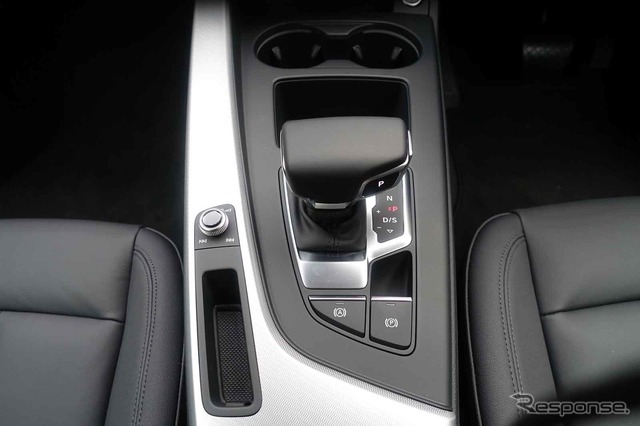 アウディ A4アバント 改良新型(35 TFSI Advanced)