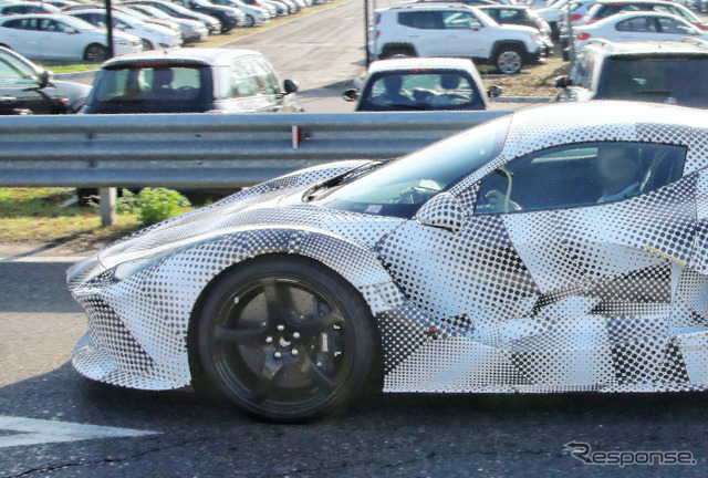 フェラーリ 新型ハイパーカー開発車両(スクープ写真)