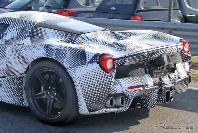 フェラーリ 新型ハイパーカー開発車両(スクープ写真)