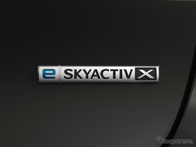 e-SKYACTIV-Xバッジ