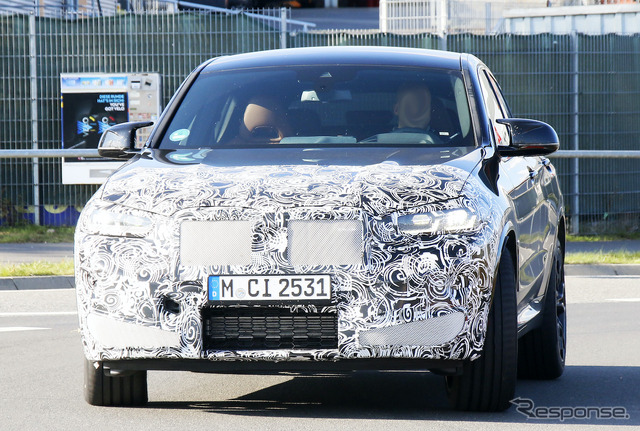 BMW X4M 改良新型プロトタイプ(スクープ写真)
