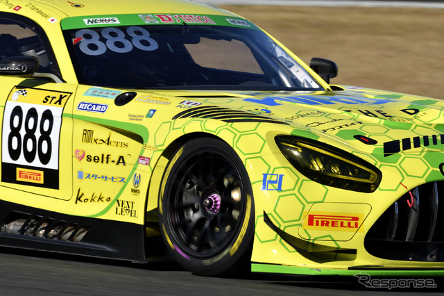 スーパー耐久 ピレリタイヤ