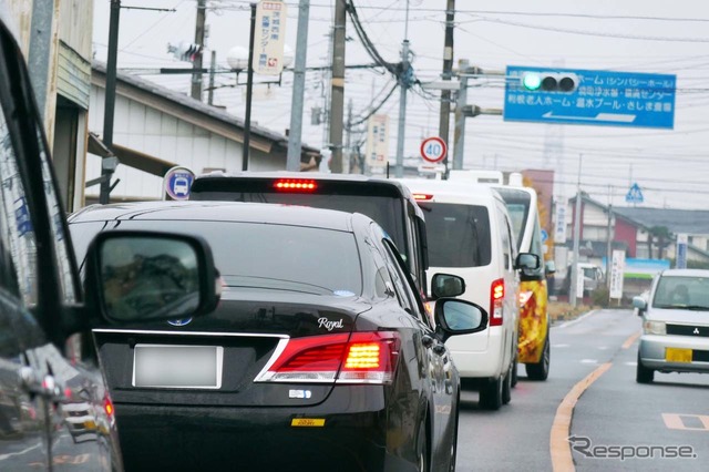 最高18km/hで走行するため、ルート上には8カ所の待避場所が用意された