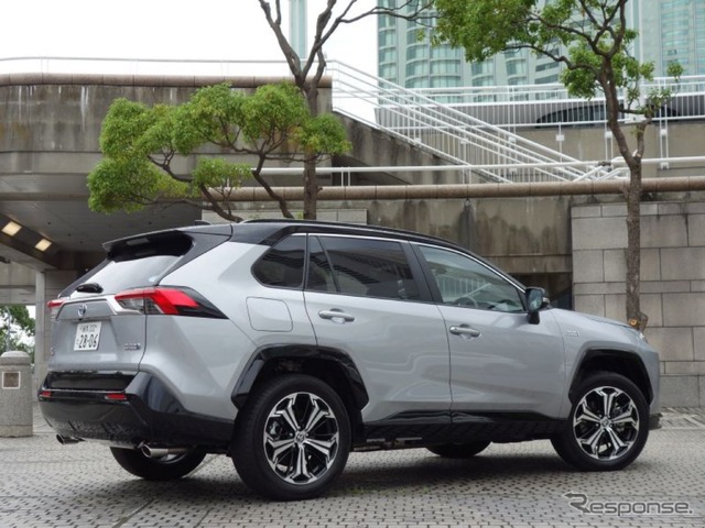 トヨタ RAV4 PHV